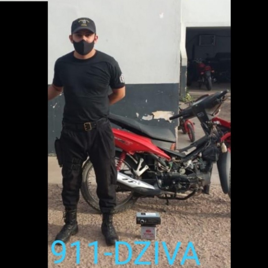 Villa &Aacute;ngela: LO DETIENEN POR EL ROBO DE UNA MOTO Y ENTRE SUS PRENDAS TAMBI&Eacute;N TEN&Iacute;A UN EST&Eacute;REO ROBADO