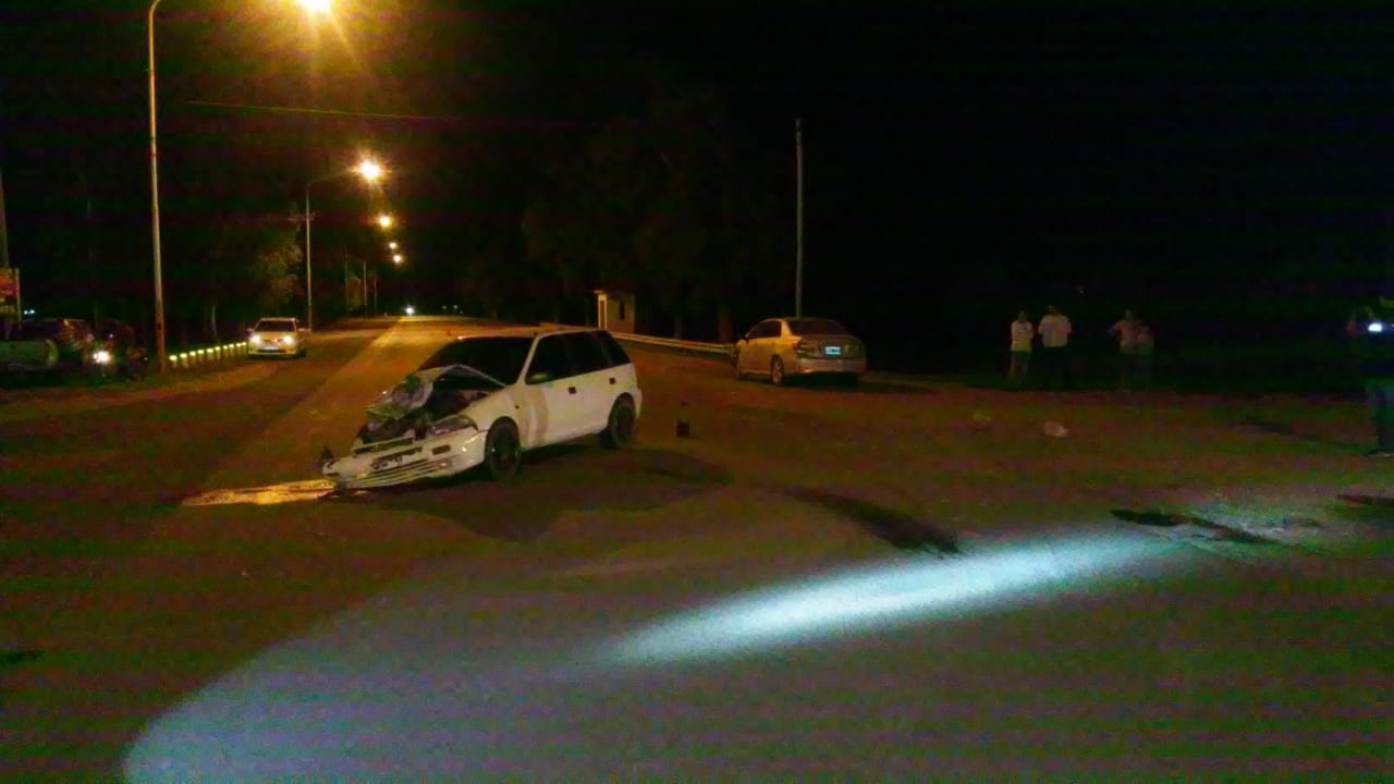 Coronel Du Graty: ACCIDENTE DE TR&Aacute;NSITO ENTRE 2 AUTOS EN EL ACCESO DE RUTA NACIONAL 95