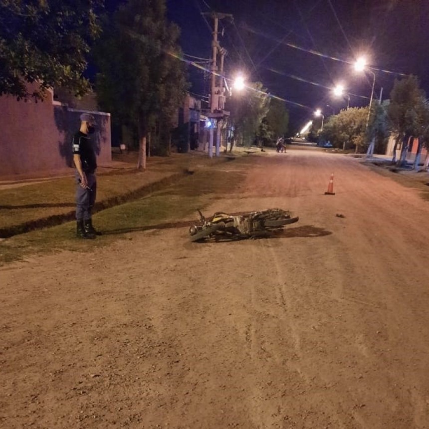 La Tigra: UN ACCIDENTE DE TR&Aacute;NSITO ENTRE DOS MOTOS DEJ&Oacute; DOS HERIDOS QUE FUERON DERIVADOS AL HOSPITAL 4 DE JUNIO DE S&Aacute;ENZ PE&Ntilde;A