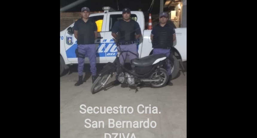 San Bernardo: INTENTARON DETENER LA MARCHA DE UNA MOTOCICLETA PERO HUY&Oacute;, LUEGO LOGRARON ENCONTRAR LA MOTO ABANDONADA