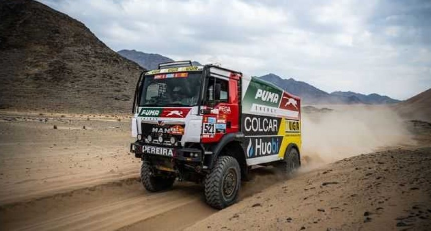Desperfectos en la Bomba Inyectora de Combustible: "PATO" SILVA QUED&Oacute; VARADO Y COMPLICA SU CONTINUIDAD EN EL DAKAR