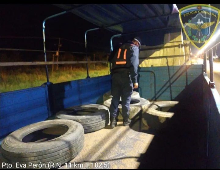 CAMINERA SECUESTR&Oacute; DOS CAMIONES CON  CUBIERTAS NUEVAS DE CONTRABANDO VALUADAS EN M&Aacute;S DE 2 MILLONES DE PESOS