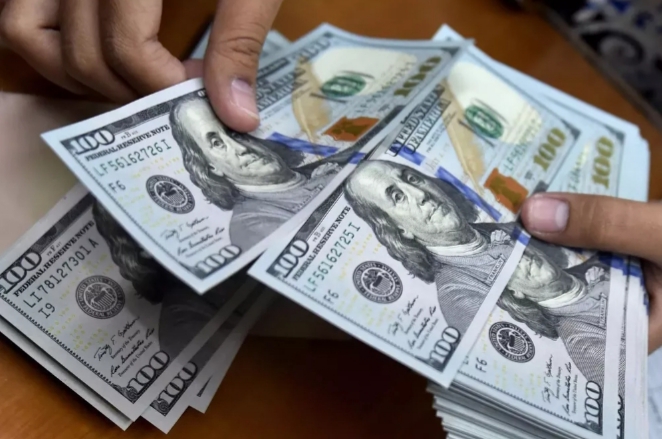 EL D&Oacute;LAR BLUE SIGUE EN SU PICO HIST&Oacute;RICO M&Aacute;S ALTO
