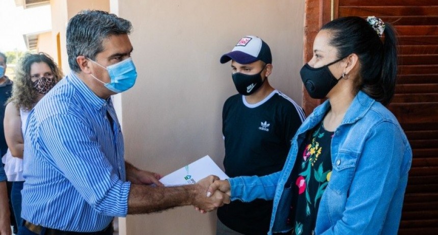 En Cote Lai, Capitanich entreg&oacute; viviendas: "Seguimos trabajando para garantizar derechos"