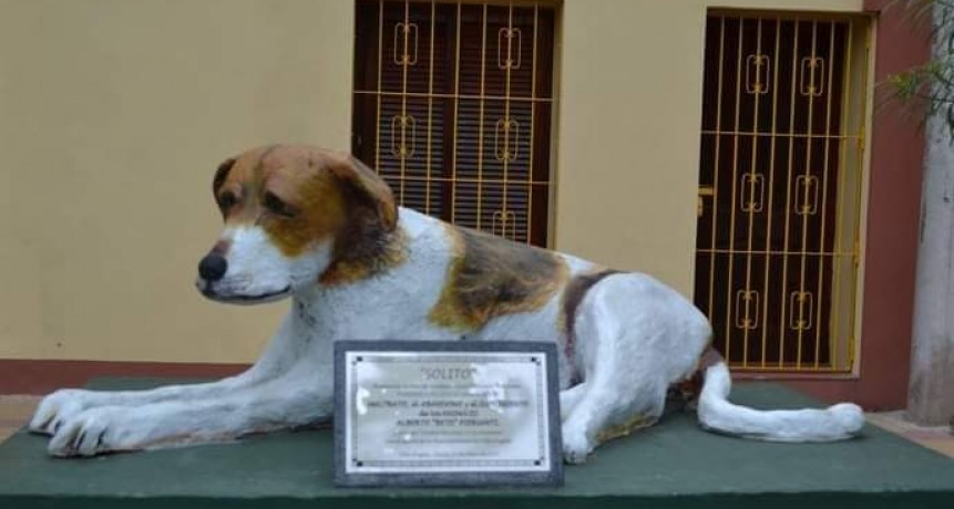 Villa &Aacute;ngela: UNA VECINA SOLICITA  AYUDA A LA COMUNIDAD PARA RECUPERAR LA  PLACA DE LA ESCULTURA DE &ldquo;SOLITO&rdquo;