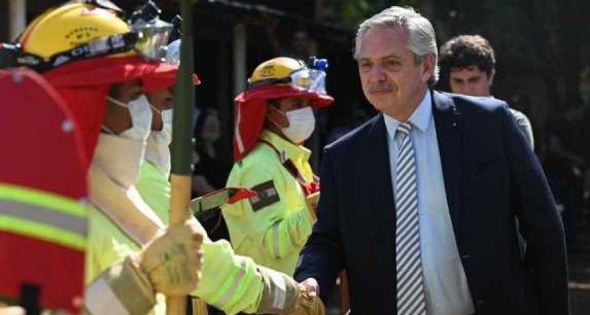 ALBERTO FERN&Aacute;NDEZ LANZA EL SEGURO NACIONAL DE BOMBEROS VOLUNTARIOS 