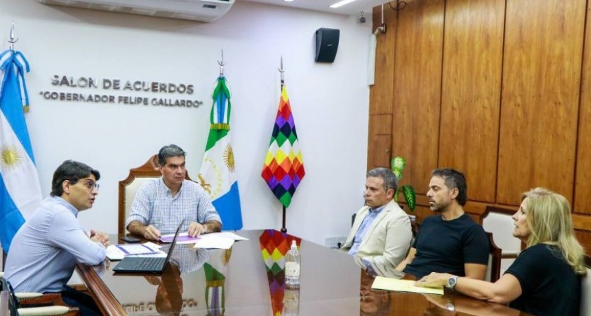 GOBIERNO Y EXPENDEDORES DE COMBUSTIBLE ACORDARON AMPLIAR EL USO DE LA TARJETA TUYA PARA GARANTIZAR LA VENTA CON CR&Eacute;DITO