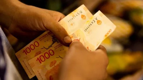 El salario m&iacute;nimo argentino se ubica en los &uacute;ltimos lugares de la regi&oacute;n: solo est&aacute; por delante de Venezuela