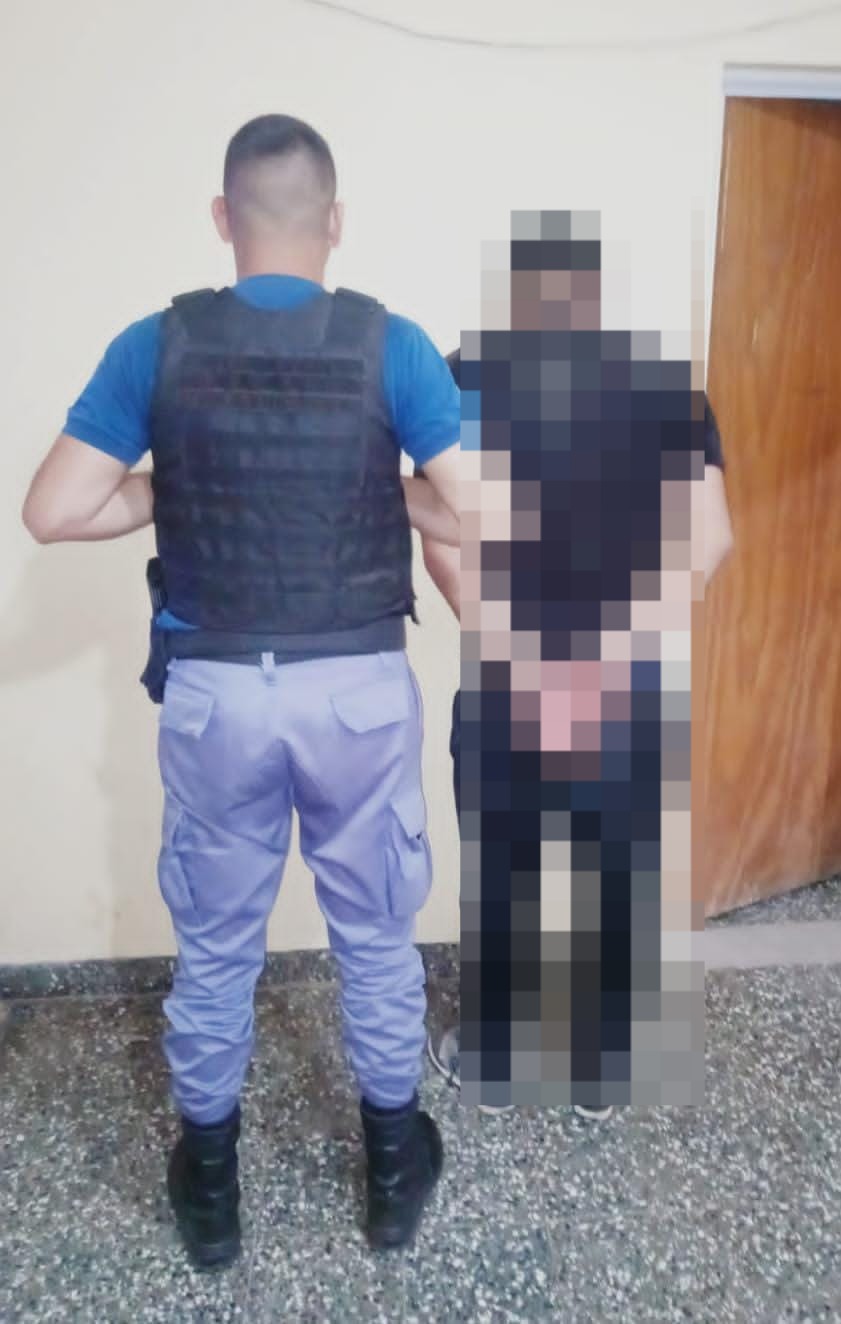 Villa &Aacute;ngela: TERMIN&Oacute; DETENIDO| INCUMPLI&Oacute; LA PROHIBICI&Oacute;N DE ACERCAMIENTO Y SE RESISTI&Oacute; A LA AUTORIDAD