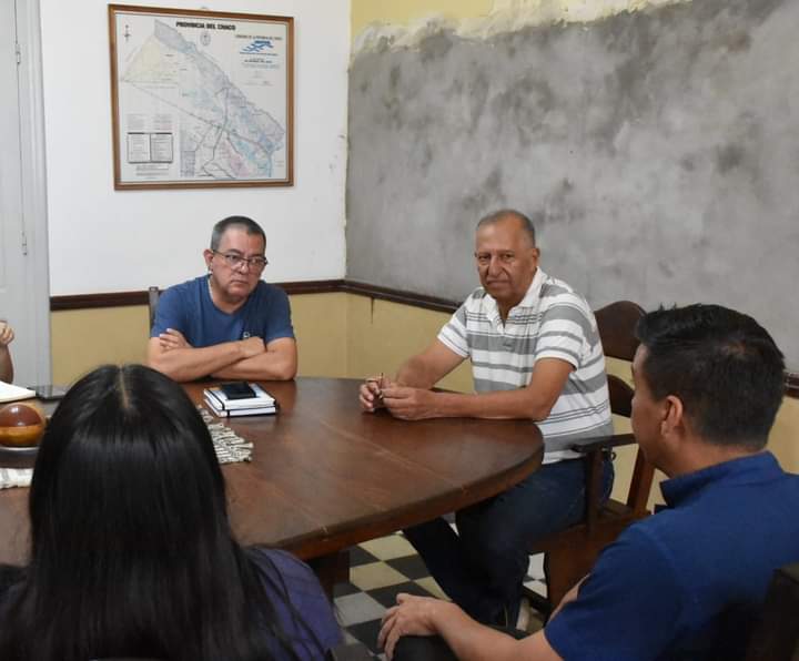 Villa &Aacute;ngela: EL INTENDENTE PAPP JUNTO A SU EQUIPO RECIBI&Oacute; A AUTORIDADES DEL HOSPITAL