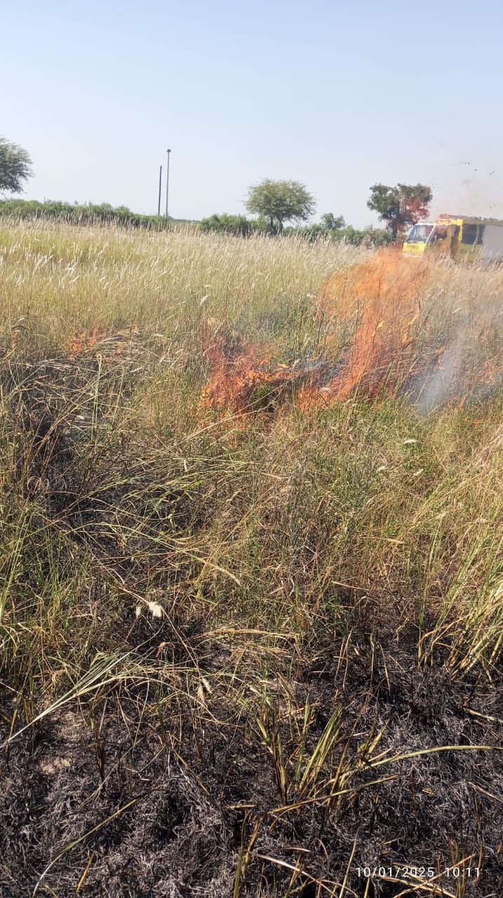 Villa Ángela: NUEVAMENTE BOMBEROS SOFOCO UN PRINCIPIO DE INCENDIO DE PASTIZALES