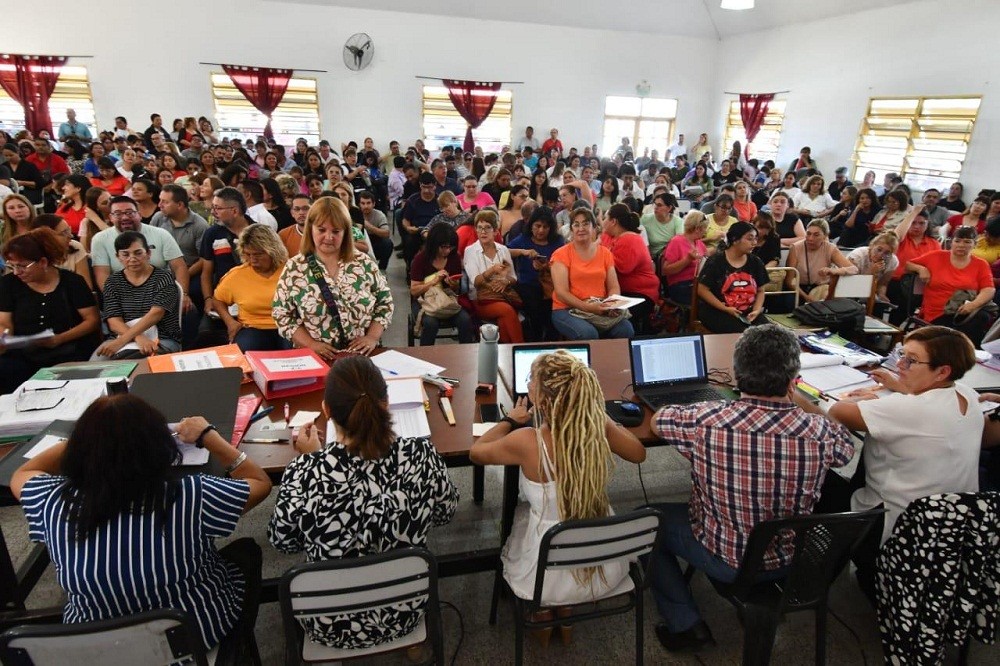 LA EDUCACIÓN CHAQUEÑA INICIA EL 2025 CON MÁS DE 2000 NUEVOS DOCENTES TITULARES