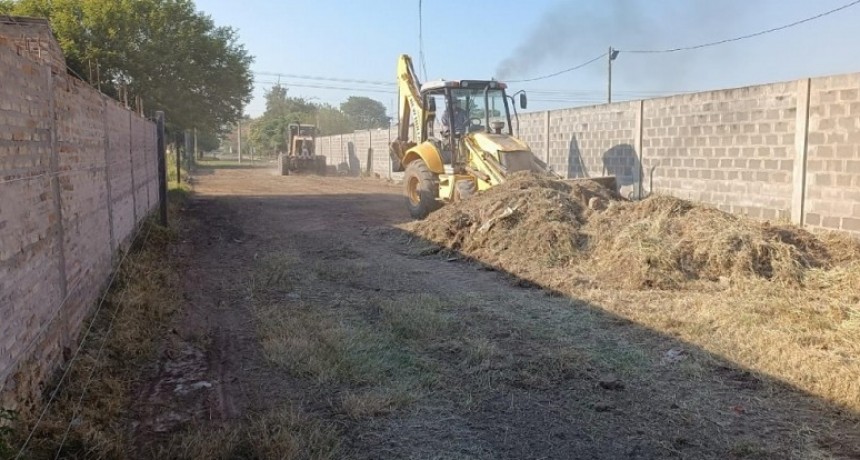 Villa &Aacute;ngela: EL MUNICIPIO REALIZA TAREAS PARA LA APERTURA DE LA CALLE ANTONIO BELOTTI