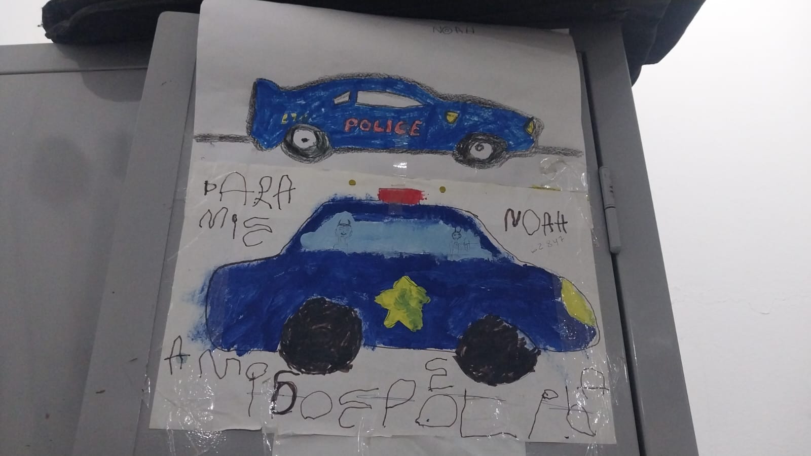 SAN BERNARDO: UN NI&Ntilde;O DECORA LA COMISAR&Iacute;A CON SU ARTE