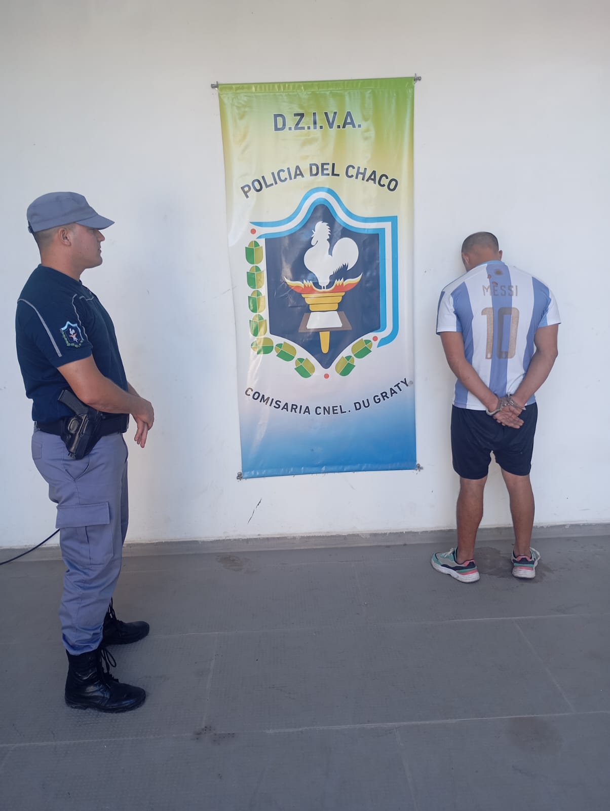 DU GRATY: ATRAPARON A UN SUJETO QUE DAÑO UN PANTEON FAMILIAR