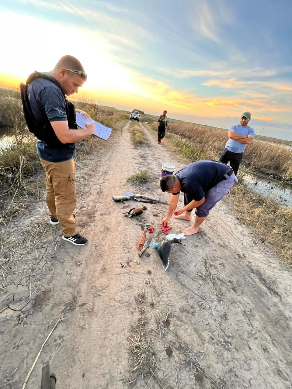 DEPARTAMENTO SEGURIDAD RURAL VILLA ANGELA SECUESTRAN ARMAS Y AVES EN VILLA ÁNGELA Y LA CLOTILDE 