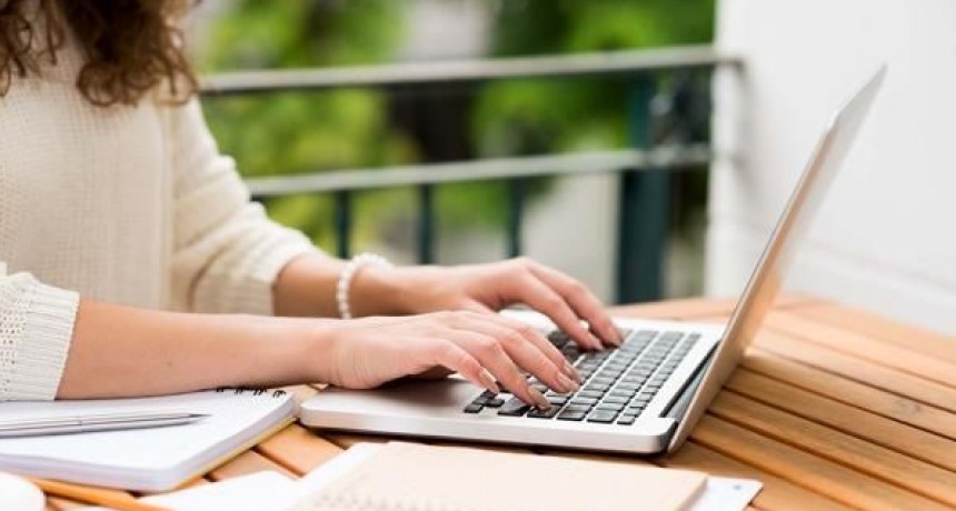El nuevo r&eacute;gimen de teletrabajo entrar&aacute; en vigencia en abril