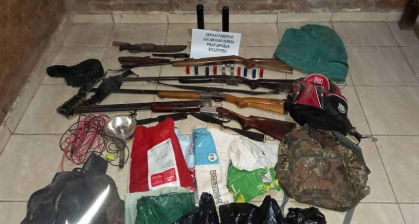 Samuh&uacute;: PERSONAL DE LA DIVISI&Oacute;N RURAL DE POLIC&Iacute;A SECUESTR&Oacute; ESCOPETAS, CUCHILLOS Y DEM&Aacute;S ELEMENTOS DE CAZA DEMORANDO EL PASO DE DOS VEH&Iacute;CULOS