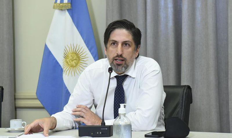 Trotta acord&oacute; la vuelta a clases presenciales y advirti&oacute; que podr&iacute;a haber suspensiones "de corto plazo"