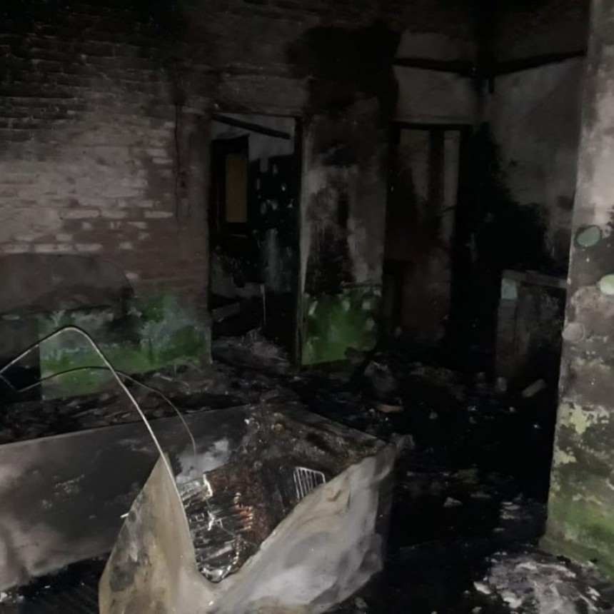 Santa Sylvina: INCENDIO ARRAS&Oacute; CON UN DEPARTAMENTO