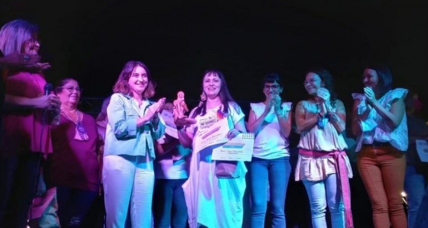 CONVOCATORIA ABIERTA PARA LOS PREMIOS A MUJER DESTACADA Y ORGANIZACI&Oacute;N DESTACADA EN LA LUCHA POR LA EQUIDAD DE G&Eacute;NERO