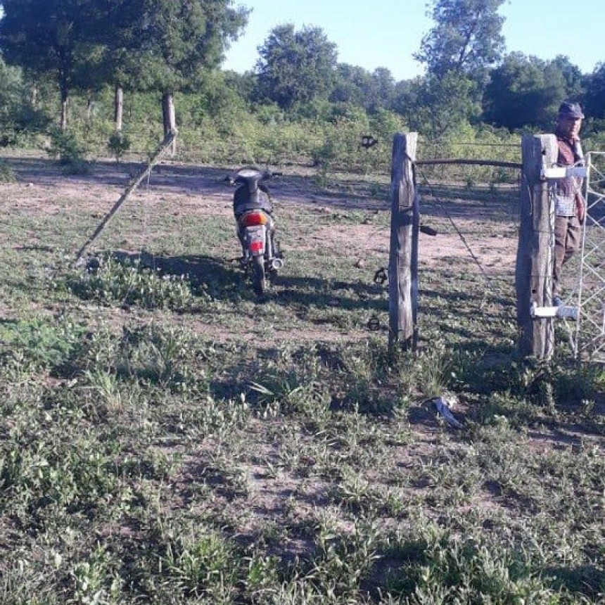Villa Berthet, Lote N&ordm;3: UN HOMBRE RESULT&Oacute; CON HERIDAS EN EL CUELLO TRAS IMPACTAR CONTRA UN ALAMBRADO 