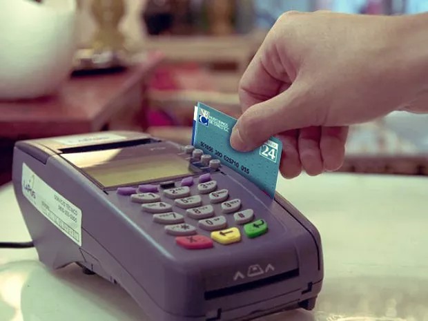 AFIP: ACEPTAR PAGOS CON D&Eacute;BITO ES OBLIGATORIO