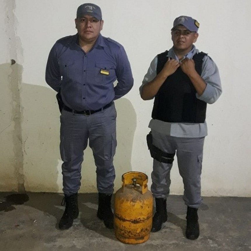 San Bernardo: RECUPERAN UNA GARRAFA QUE FUE COMERCIALIZADA POR EL HIJO DEL DENUNCIANTE