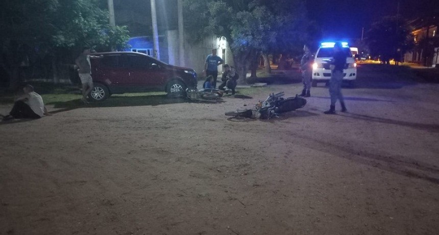 Villa &Aacute;ngela: TRES PERSONAS RESULTARON LESIONADAS TRAS LA COLISI&Oacute;N ENTRE DOS MOTOCICLETAS