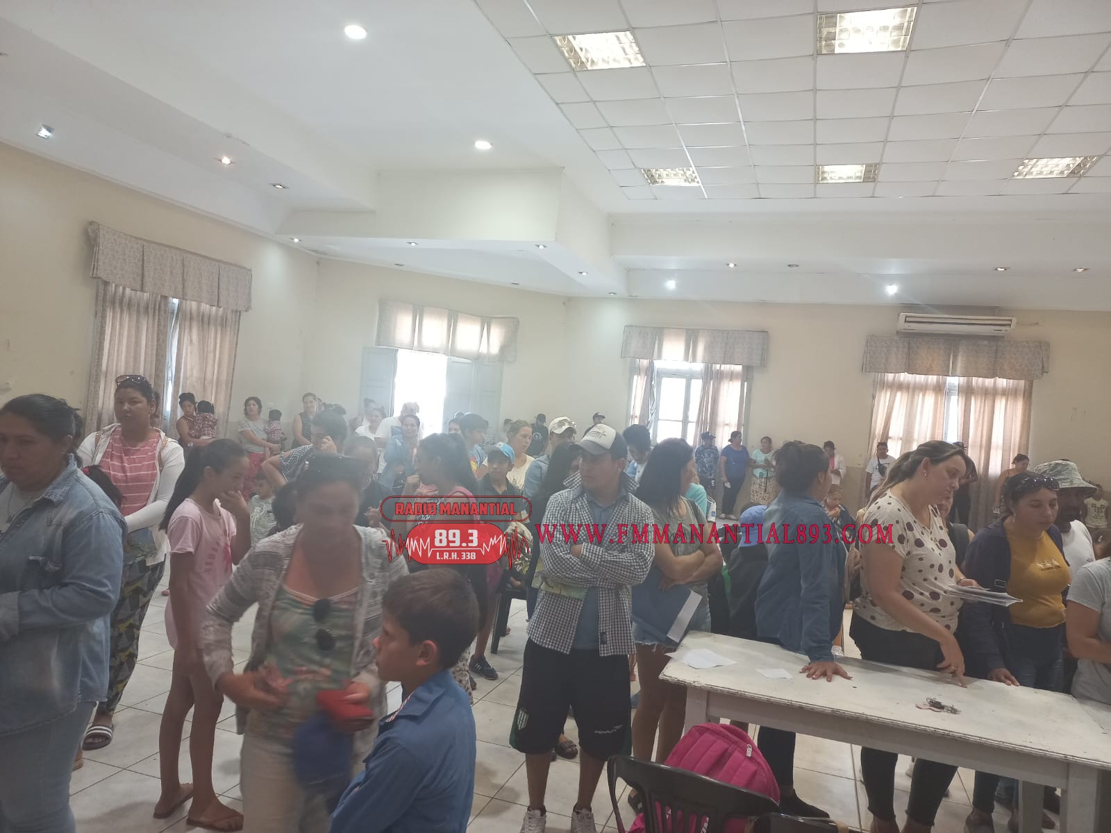 Villa &Aacute;ngela: GRAN CONCURRENCIA AL OPERATIVO DE SALUD ORGANIZADO POR LOS CENTROS DE SALUD SAN CAYETANO Y OTA&Ntilde;O.