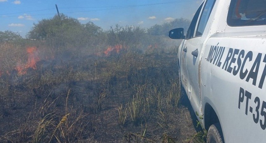 Villa &Aacute;ngela: BOMBEROS SOFOCO UN INCENDIO DE PASTIZALES EN QUINTA N&ordm;5