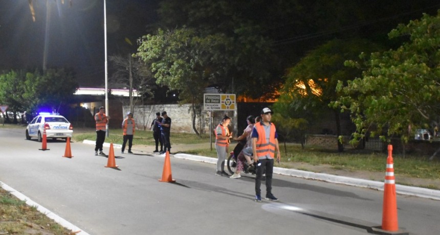 Villa &Aacute;ngela: CONTIN&Uacute;AN LOS OPERATIVOS DE CONTROL DE TR&Aacute;NSITO EN LA CIUDAD