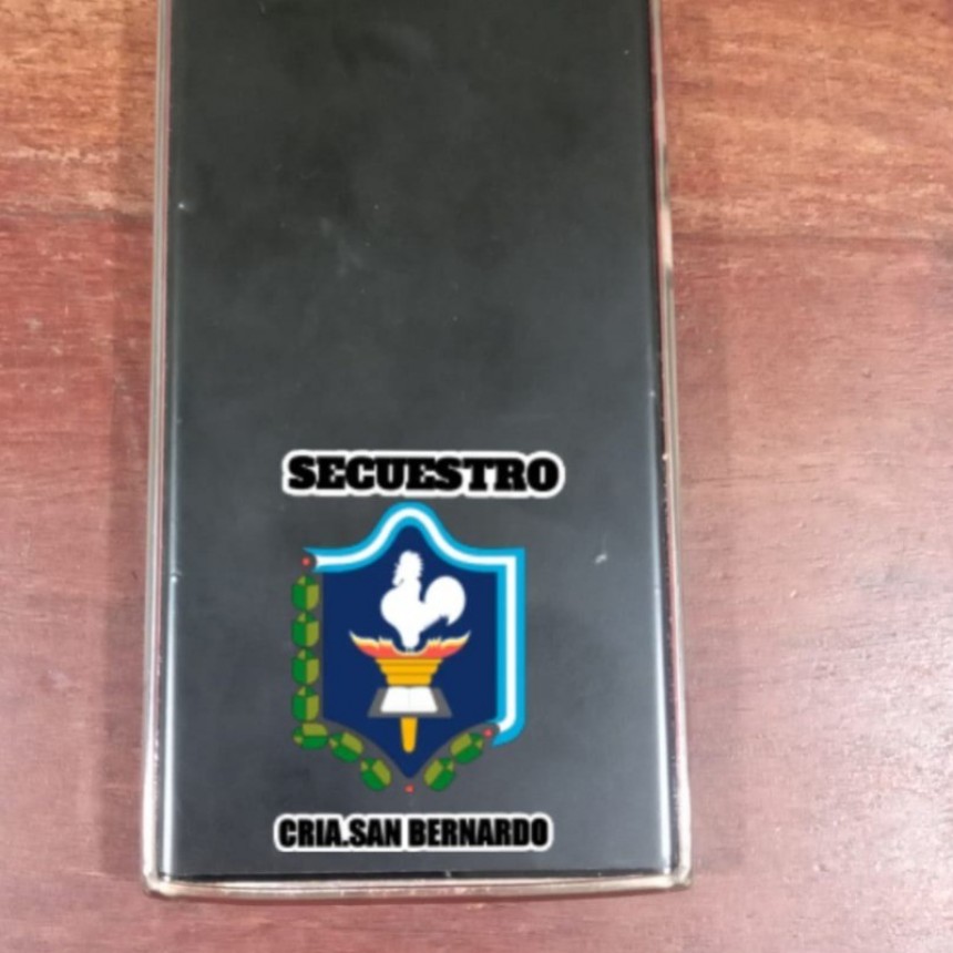 San Bernardo: RECUPERAN UN TEL&Eacute;FONO CELULAR SUSTRA&Iacute;DO DE UN LOCAL COMERCIAL 
