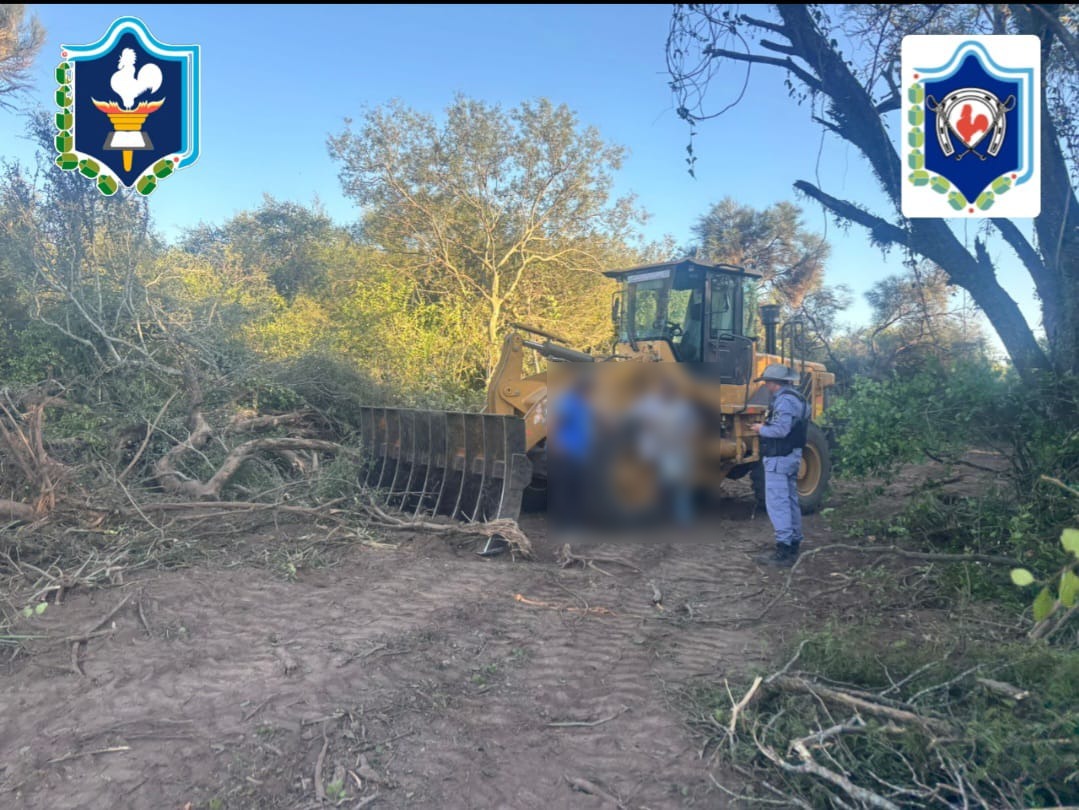 Santa Sylvina: LA POLICÌA INTERRUMPE DESMONTE SIN AUTORIZACIÓN