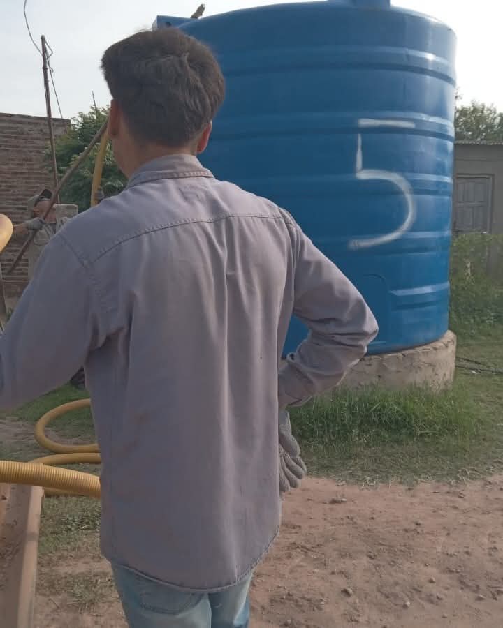 EL MUNICIPIO MANTIENE VIGENTE LA DISTRIBUCIÓN DE AGUA POTABLE