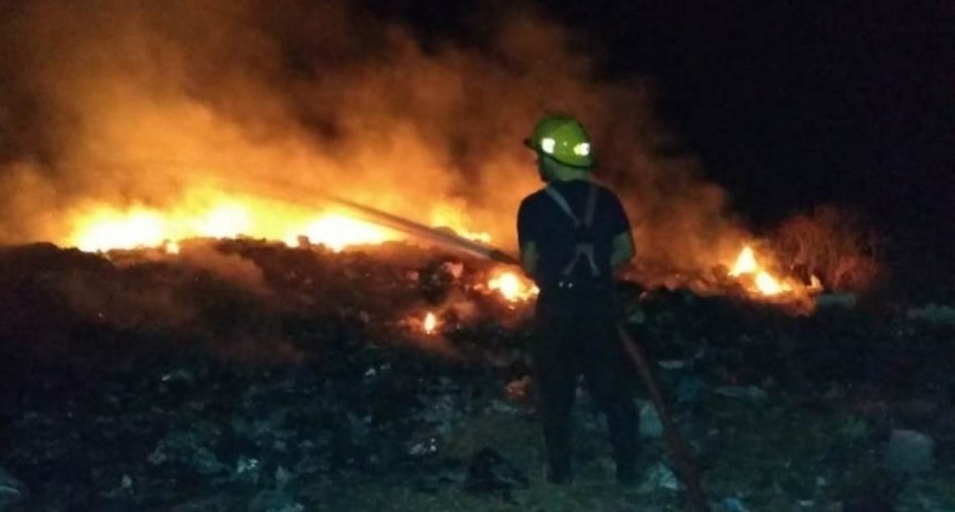 Contin&uacute;an los incendios forestales en la provincia