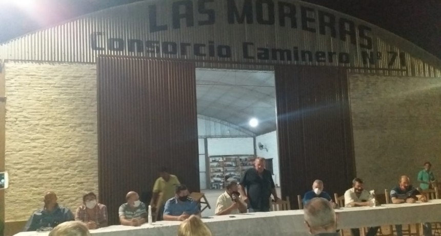 Villa Ángela: EL CONCEJO MUNICIPAL TRABAJA JUNTO A CONSORCIOS CAMINEROS PARA UNA MAYOR SEGURIDAD EN LA ZONA RURAL | “Tenemos que buscar la solución entre todos sin banderías políticas” dijo Guillermo Buyatti