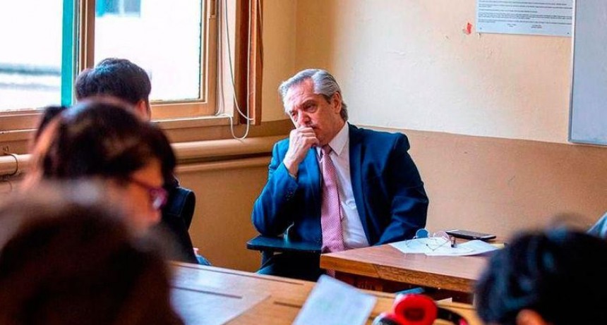 El presidente dict&oacute; la primera clase de su c&aacute;tedra de Derecho de la UBA