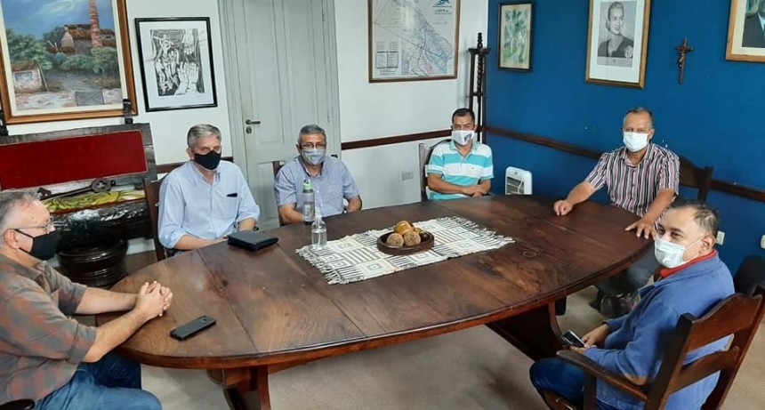 Villa &Aacute;ngela: EL INTENDENTE PAPP RECIBI&Oacute; A PASTORES EVANG&Eacute;LICOS