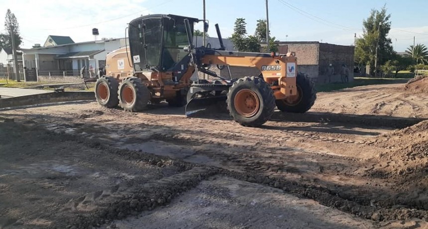 Villa &Aacute;ngela: EL MUNICIPIO CONTIN&Uacute;A COLOCANDO RIPIO EN LA AVENIDA WENCESLAO ESPINOSA