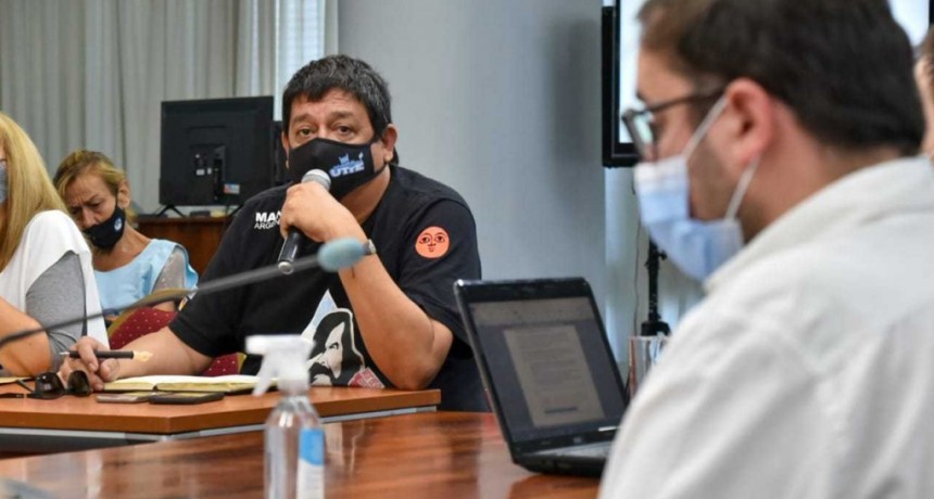 Mesa salarial: se posterga la reuni&oacute;n entre gobierno y docentes para el viernes 26