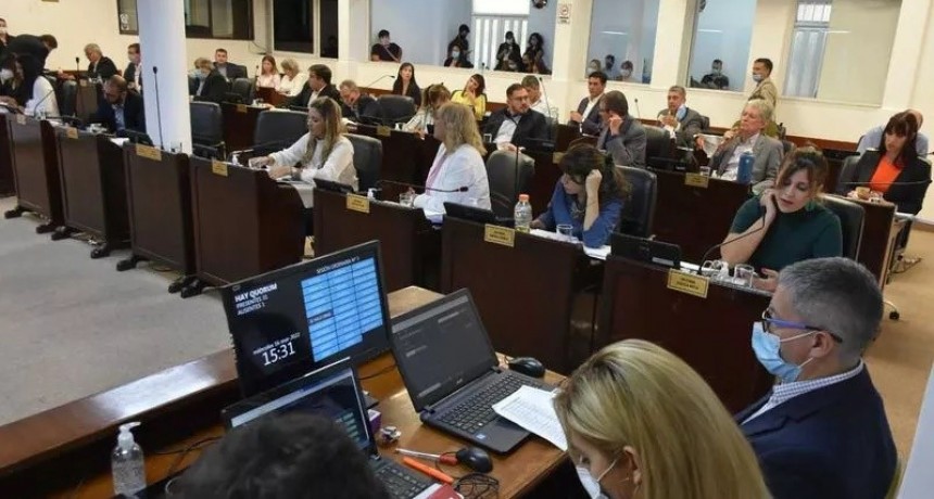 La Legislatura aprob&oacute; la pr&oacute;rroga de la emergencia econ&oacute;mica
