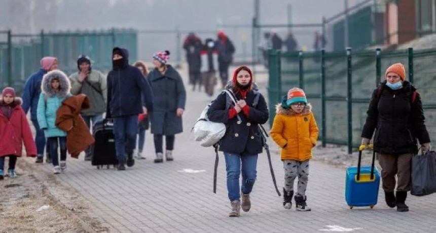 M&aacute;s de 120 argentinos salieron de Ucrania tras la guerra con Rusia