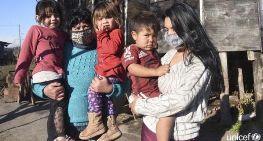 La pobreza baj&oacute; a 37,3% de la poblaci&oacute;n a fines de 2021