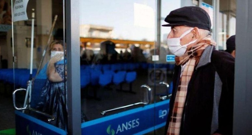 Por la inflaci&oacute;n, la Anses pagar&iacute;a un bono a los jubilados