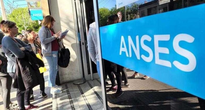 COBRAN HOY LOS JUBILADOS Y PENSIONADOS CON INGRESOS HASTA $58.665 Y DNI TERMINADO EN 3