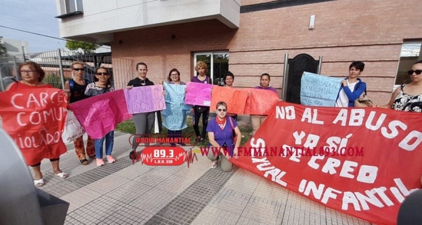 	 Villa &Aacute;ngela: Celia P&eacute;rez  | &ldquo;Pedimos a la Justicia que los casos de abuso sexual  infantil se investiguen y resuelva en tiempos m&aacute;s cortos para poder proteger al ni&ntilde;o&rdquo;