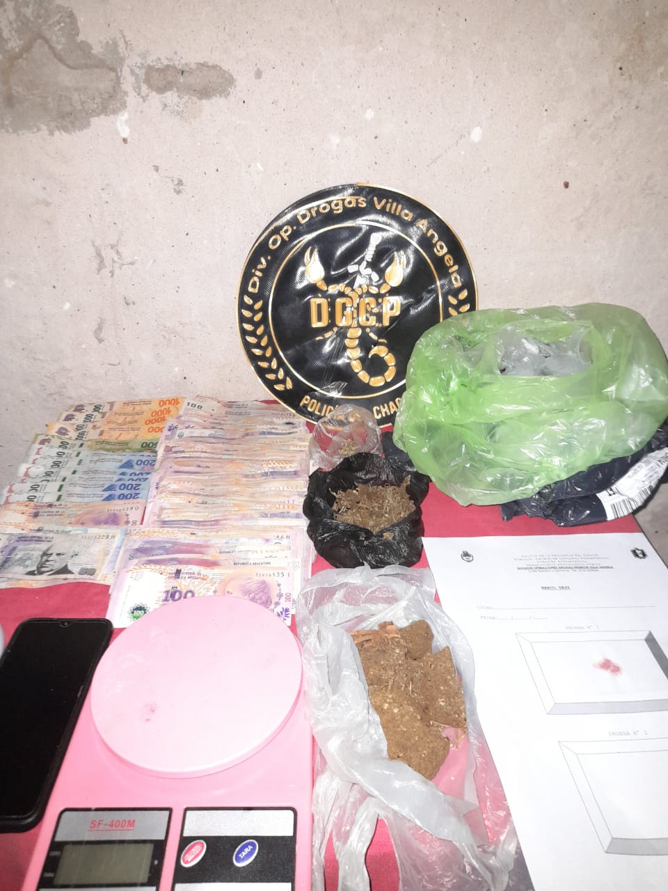 Villa &Aacute;ngela: MARIHUANA Y DINERO SECUESTRADO EN ALLANAMIENTO POR VENTA DE ESTUPEFACIENTES