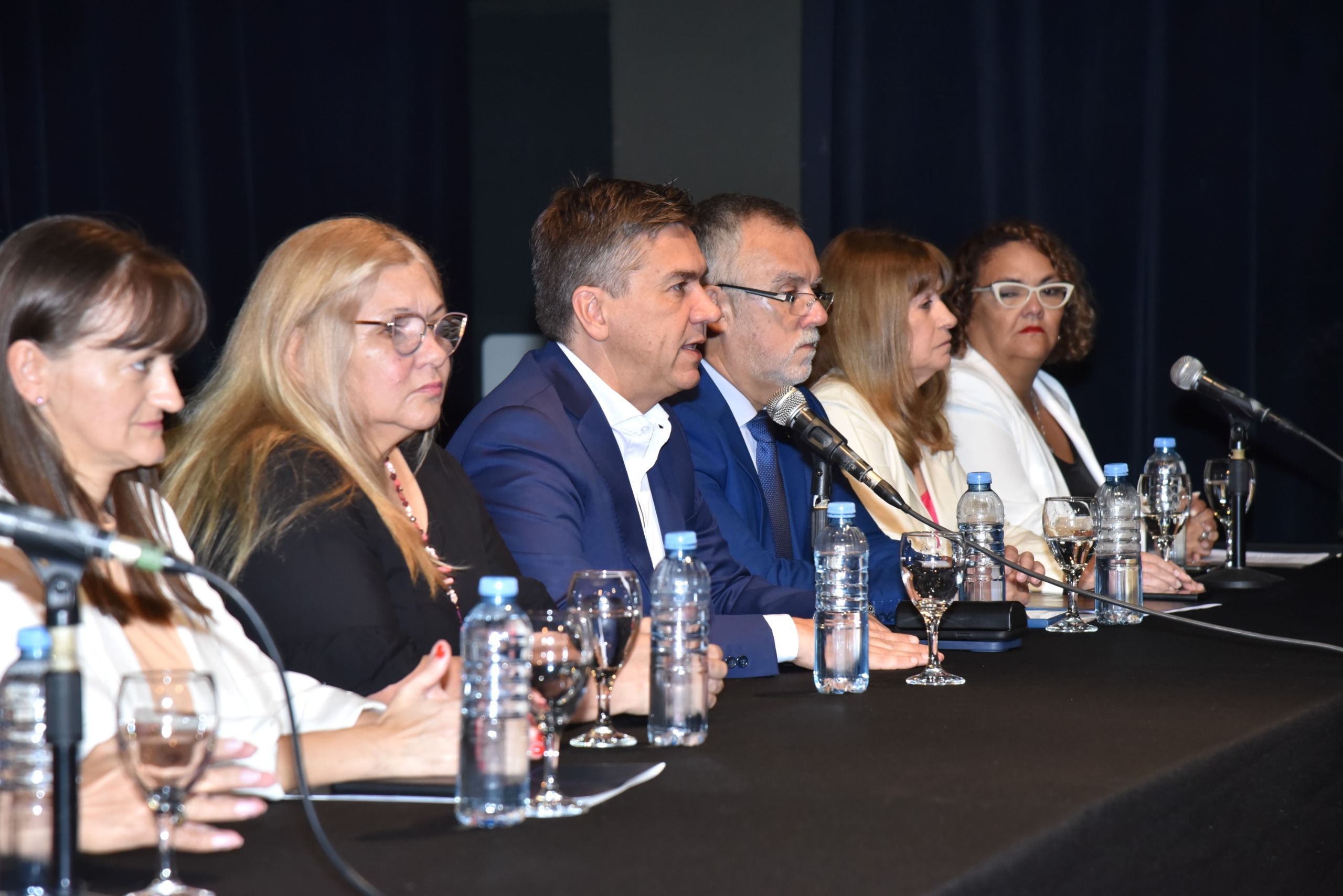 ZDERO: &ldquo;TENEMOS EL COMPROMISO DE TRABAJAR POR LA IGUALDAD DE LAS MUJERES&rdquo;