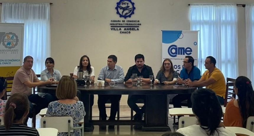Villa &Aacute;ngela: HERN&Aacute;N HALAVACS BRIND&Oacute; DETALLES PARA EL ACCESO A MICROCR&Eacute;DITOS PARA EMPRENDEDORAS Y MUJERES EMPRESARIAS DE TODO EL CHACO